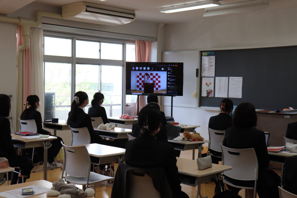 始業式・新入生歓迎会 潤徳女子高等学校 